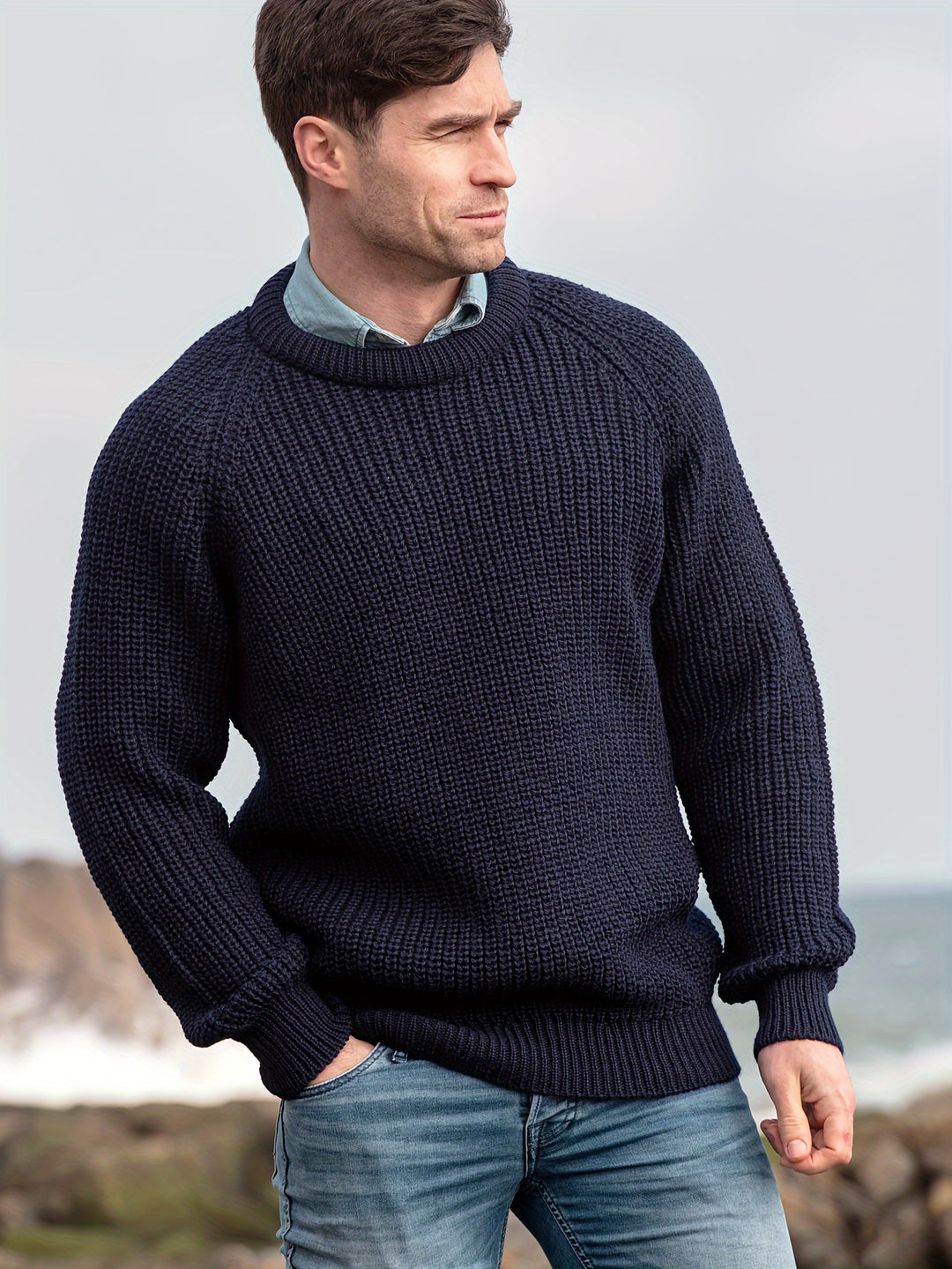 Men's Classic Knit Sweater with Round Neck 1