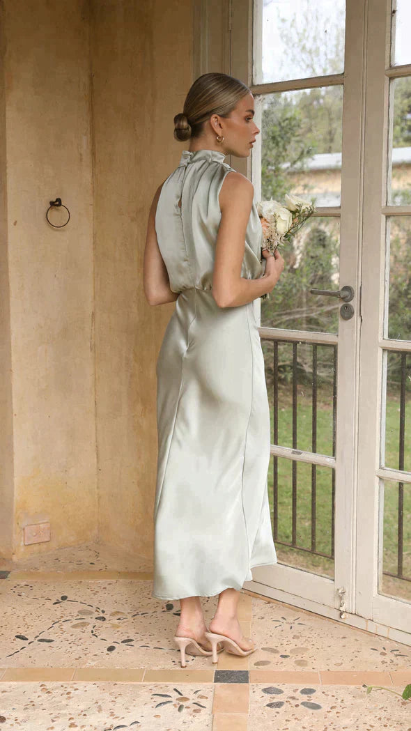 Women's Elegant Formal Dress with Neckholder Design 3