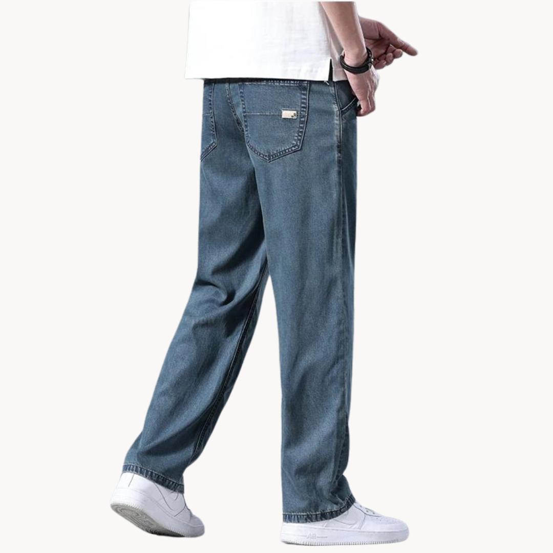 Women's Low Rise Relaxed Fit Jeans 1