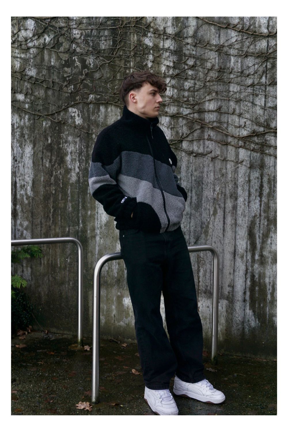 Women's Midweight Fleece Jacket with Pockets and Zip Closure 4