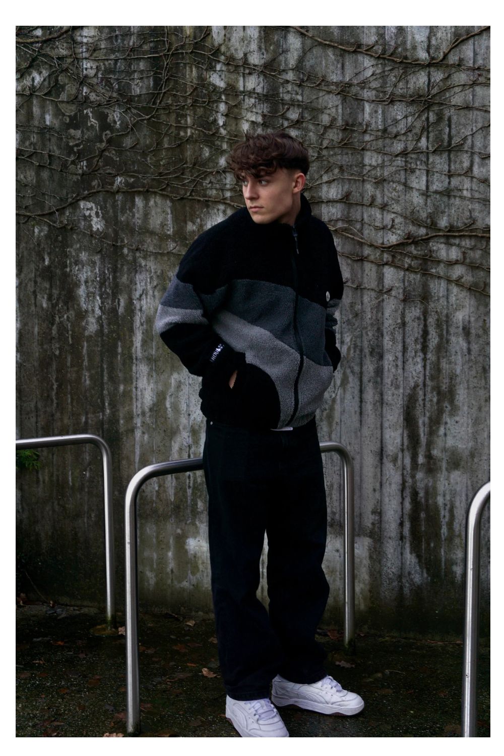 Women's Midweight Fleece Jacket with Pockets and Zip Closure 5