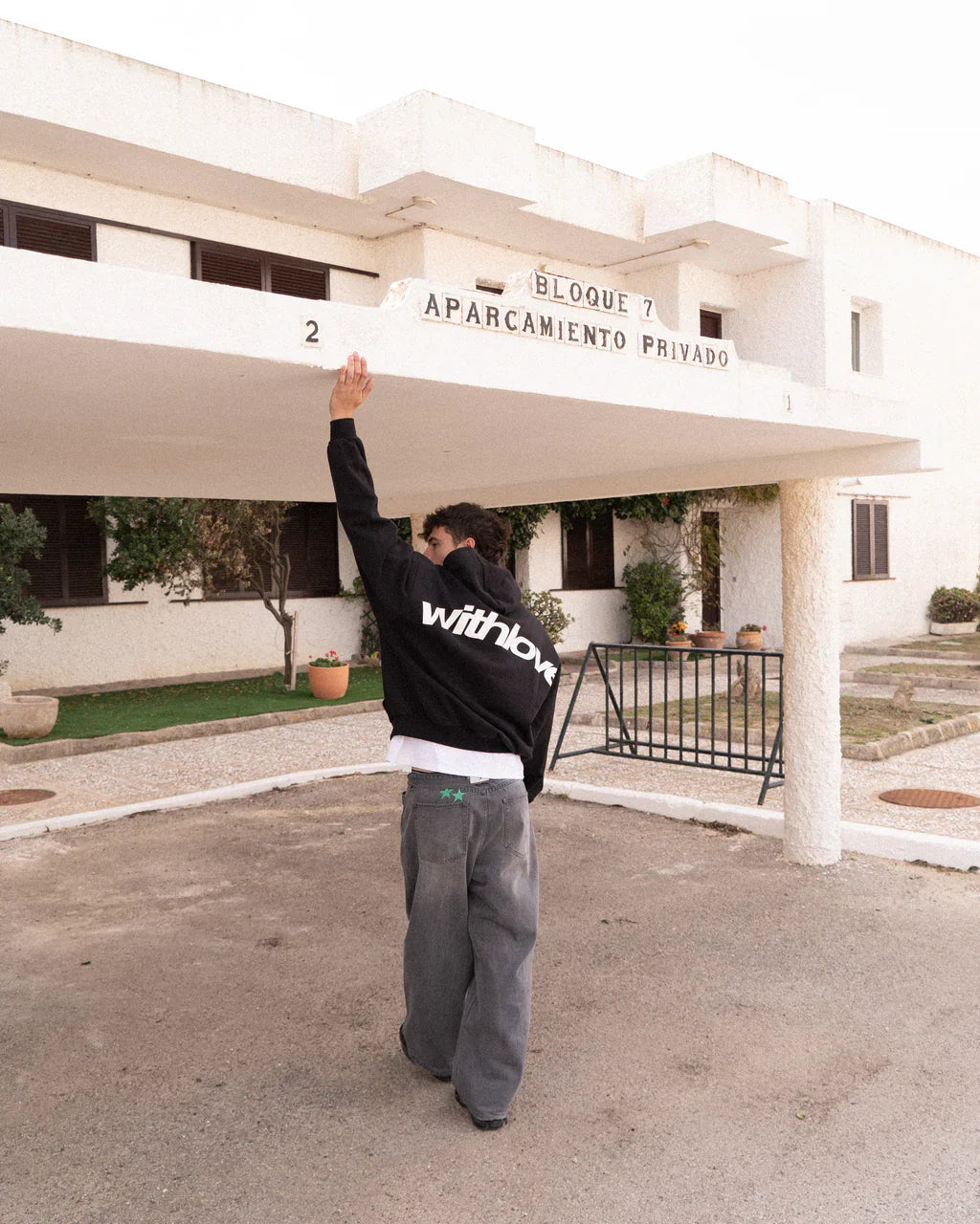 Women's Relaxed Fit Hoodie 9