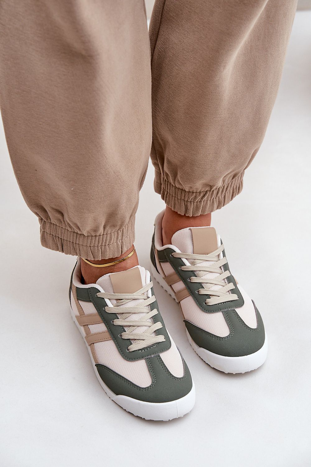 Women's Mesh Eco-Leather Low Sneakers 4