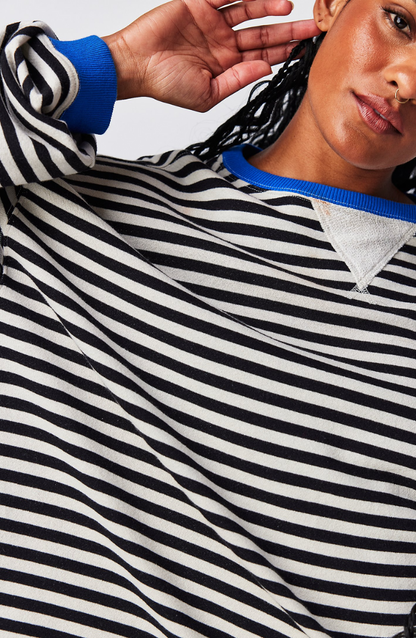 Women's Striped Sweater - Chic & Comfortable Design