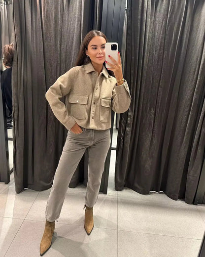 Women's Stylish Utility Jacket for Work and Leisure 2